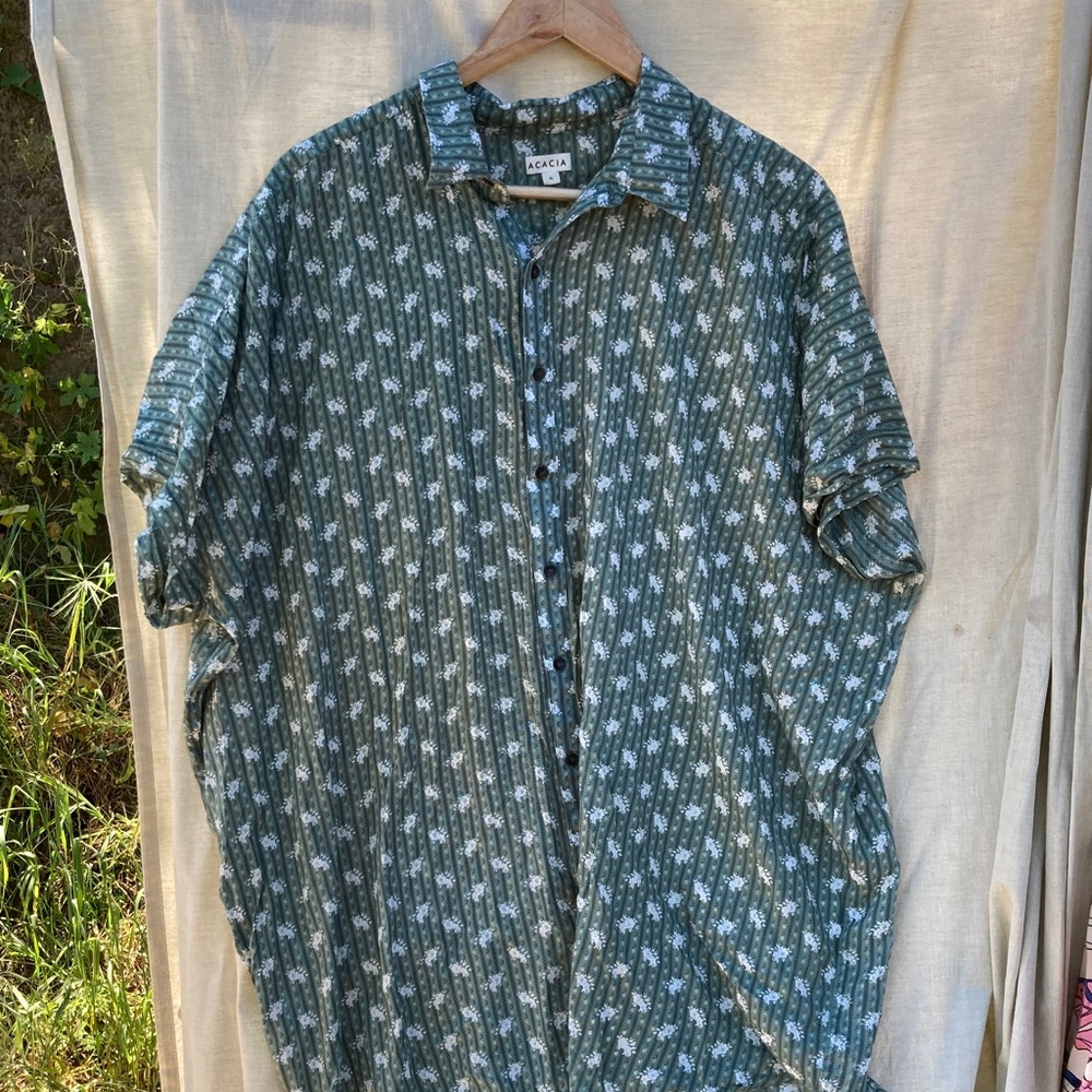 Acacia Mombasa shirt XL green wallpaper aimi print